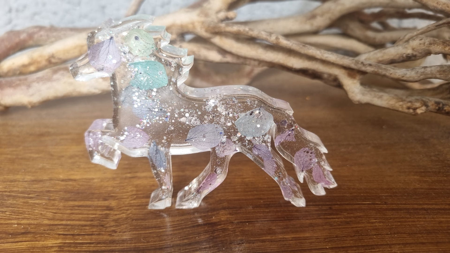Pony stehend mittel