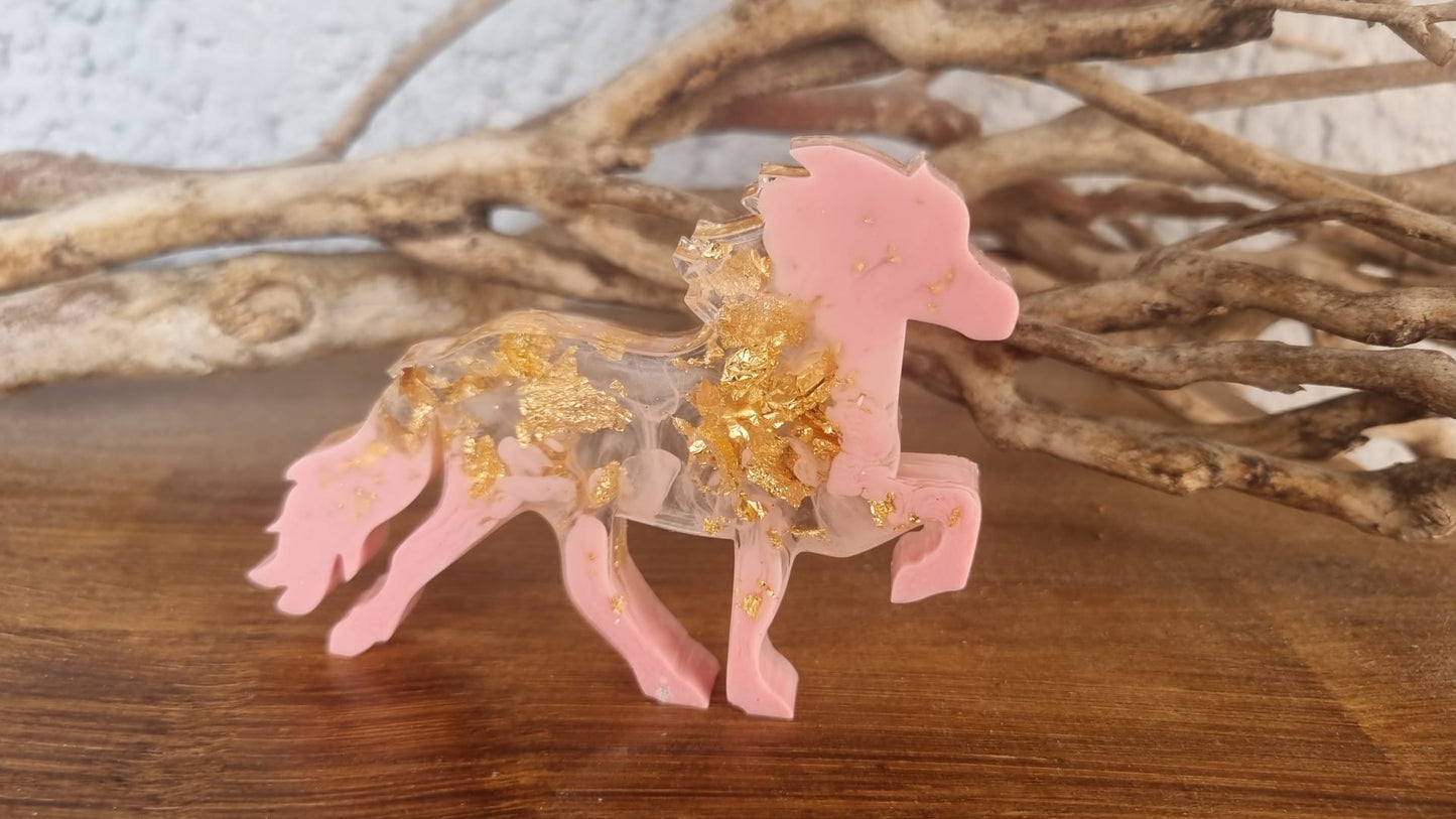 Pony stehend mittel