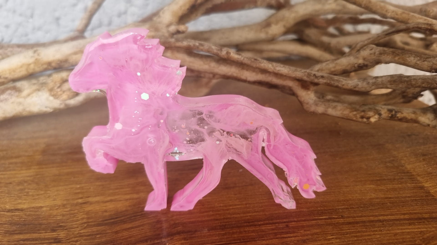 Pony stehend mittel