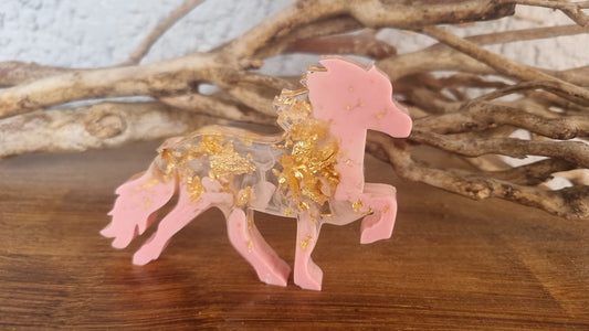 Pony stehend mittel